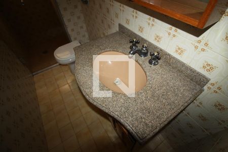 Casa à venda com 200m², 3 quartos e 2 vagasBanheiro Social