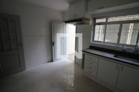 Casa à venda com 200m², 3 quartos e 2 vagasCozinha