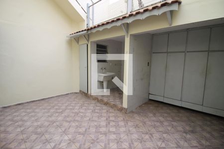Casa à venda com 200m², 3 quartos e 2 vagasQuintal