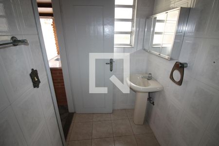 Casa à venda com 200m², 3 quartos e 2 vagasBanheiro da área gourmet