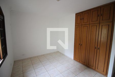 Casa à venda com 200m², 3 quartos e 2 vagasQuarto 3