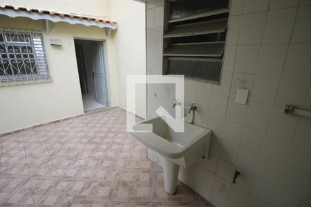 Casa à venda com 200m², 3 quartos e 2 vagasÁrea de Serviço