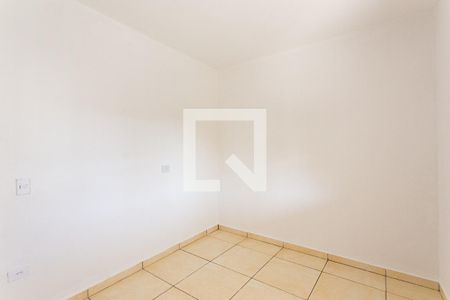 Quarto 2 de casa para alugar com 2 quartos, 90m² em Vila Esperança, São Paulo