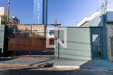 Casa para alugar com 90m², 2 quartos e sem vaga Casa para alugar com 90m², 2 quartos e sem vagaFachada
