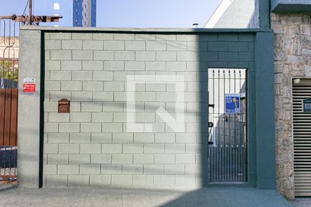 Casa para alugar com 90m², 2 quartos e sem vaga Casa para alugar com 90m², 2 quartos e sem vagaFachada