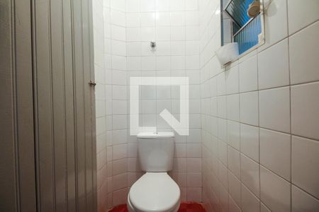 Casa à venda com 149m², 4 quartos e 2 vagas Casa à venda com 149m², 4 quartos e 2 vagasBanheiro de Serviço