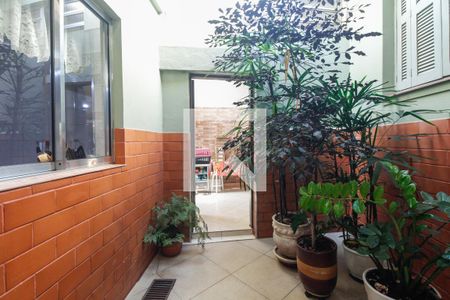 Casa à venda com 149m², 4 quartos e 2 vagas Casa à venda com 149m², 4 quartos e 2 vagasChurrasqueira