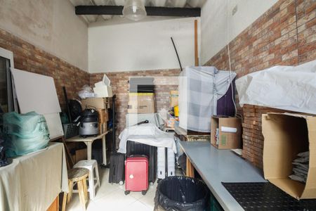 Casa à venda com 149m², 4 quartos e 2 vagas Casa à venda com 149m², 4 quartos e 2 vagasSalão - Churrasqueira