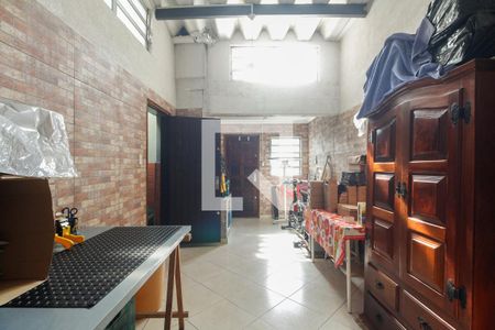 Casa à venda com 149m², 4 quartos e 2 vagas Casa à venda com 149m², 4 quartos e 2 vagasSalão - Churrasqueira