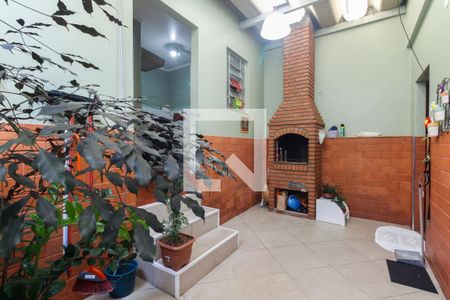 Casa à venda com 149m², 4 quartos e 2 vagas Casa à venda com 149m², 4 quartos e 2 vagasChurrasqueira