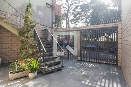 Casa à venda com 149m², 4 quartos e 2 vagas Casa à venda com 149m², 4 quartos e 2 vagasGaragem