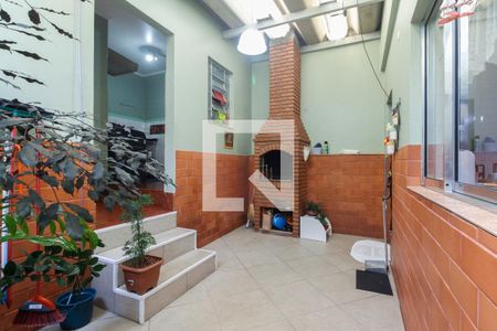 Casa à venda com 149m², 4 quartos e 2 vagas Casa à venda com 149m², 4 quartos e 2 vagasChurrasqueira