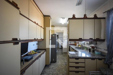 Apartamento à venda com 345m², 4 quartos e 4 vagasCozinha