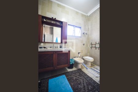 Apartamento à venda com 345m², 4 quartos e 4 vagasBanheiro suíte 1