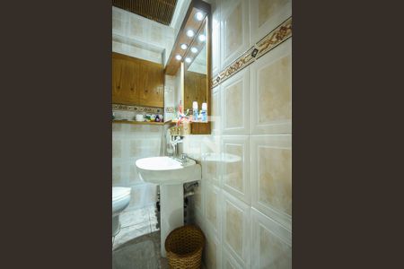 Apartamento à venda com 345m², 4 quartos e 4 vagasBanheiro suíte 3