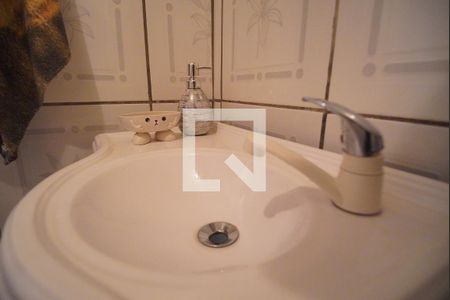 Banheiro de casa à venda com 1 quarto, 90m² em Scharlau, São Leopoldo
