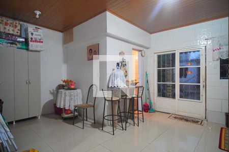 Casa à venda com 90m², 1 quarto e 2 vagasCozinha 