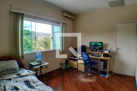 Casa à venda com 277m², 4 quartos e 2 vagas Casa à venda com 277m², 4 quartos e 2 vagasSuíte 1
