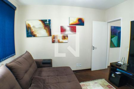 Casa à venda com 277m², 4 quartos e 2 vagas Casa à venda com 277m², 4 quartos e 2 vagasSala de TV