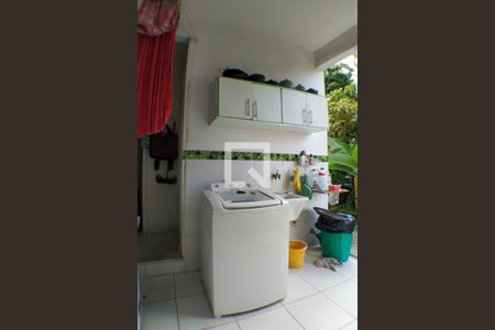 Casa à venda com 277m², 4 quartos e 2 vagas Casa à venda com 277m², 4 quartos e 2 vagasÁrea de Serviço