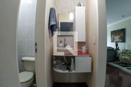 Casa à venda com 277m², 4 quartos e 2 vagas Casa à venda com 277m², 4 quartos e 2 vagasBanheiro Social