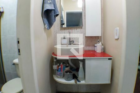 Casa à venda com 277m², 4 quartos e 2 vagas Casa à venda com 277m², 4 quartos e 2 vagasBanheiro Social