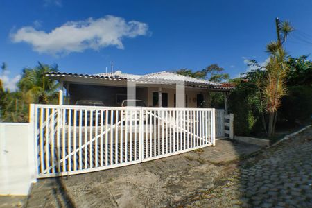 Casa à venda com 277m², 4 quartos e 2 vagas