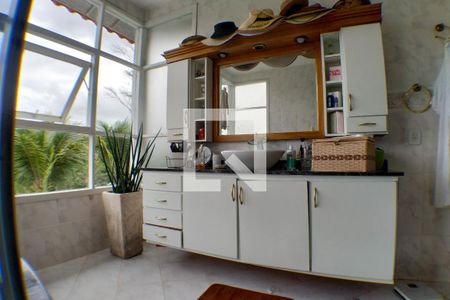 Casa à venda com 277m², 4 quartos e 2 vagas Casa à venda com 277m², 4 quartos e 2 vagasBanheiro da Suíte 2
