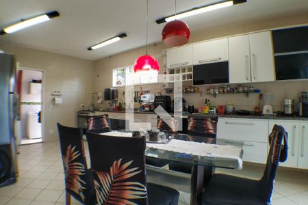 Casa à venda com 277m², 4 quartos e 2 vagas Casa à venda com 277m², 4 quartos e 2 vagasCozinha
