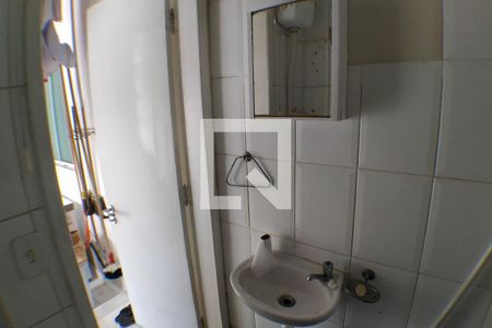 Casa à venda com 277m², 4 quartos e 2 vagas Casa à venda com 277m², 4 quartos e 2 vagasBanheiro de serviço