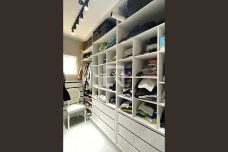 Apartamento à venda com 139m², 3 quartos e 2 vagasCloset da suíte 1