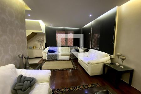 Sala de casa para alugar com 4 quartos, 380m² em Parque Equitativa, Duque de Caxias