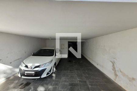 Casa à venda com 245m², 3 quartos e 6 vagasGaragem
