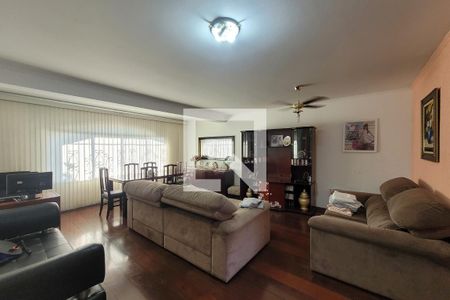 Sala de casa à venda com 3 quartos, 245m² em Jardim Maria Estela, São Paulo