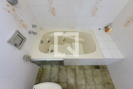 Casa à venda com 245m², 3 quartos e 6 vagasBanheiro Quarto 3 - Suíte