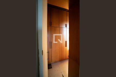 Apartamento para alugar com 124m², 3 quartos e sem vagaQuarto - Armários