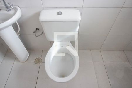 Casa para alugar com 50m², 2 quartos e 1 vaga Casa para alugar com 50m², 2 quartos e 1 vagaBanheiro