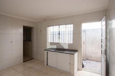 Casa para alugar com 50m², 2 quartos e 1 vaga Casa para alugar com 50m², 2 quartos e 1 vagaCozinha