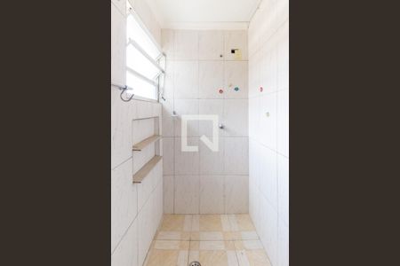 Banheiro de kitnet/studio para alugar com 1 quarto, 30m² em Liberdade, São Paulo