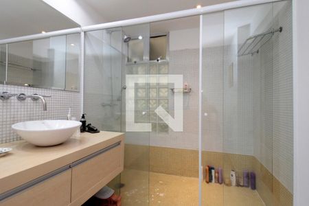 Apartamento à venda com 177m², 3 quartos e 1 vagaBanheiro da Suíte