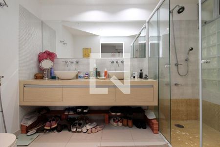 Apartamento à venda com 177m², 3 quartos e 1 vagaBanheiro da Suíte