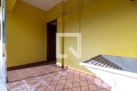 Casa à venda com 240m², 3 quartos e 2 vagas Casa à venda com 240m², 3 quartos e 2 vagasEdícula