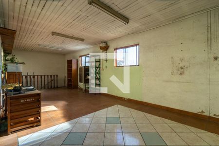 Casa à venda com 240m², 3 quartos e 2 vagas Casa à venda com 240m², 3 quartos e 2 vagasSalão