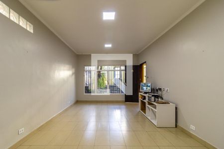 Sala de casa à venda com 3 quartos, 240m² em Vila Morse, São Paulo