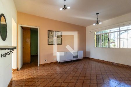 Casa à venda com 240m², 3 quartos e 2 vagas Casa à venda com 240m², 3 quartos e 2 vagasEdícula