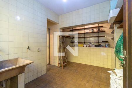 Casa à venda com 240m², 3 quartos e 2 vagas Casa à venda com 240m², 3 quartos e 2 vagasÁrea de Serviço