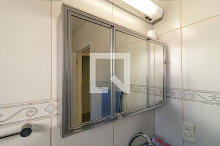 Casa à venda com 240m², 3 quartos e 2 vagas Casa à venda com 240m², 3 quartos e 2 vagasBanheiro