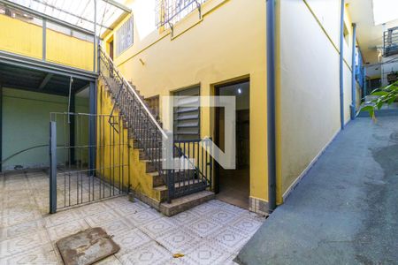 Casa à venda com 240m², 3 quartos e 2 vagas Casa à venda com 240m², 3 quartos e 2 vagasÁrea externa