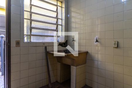 Casa à venda com 240m², 3 quartos e 2 vagas Casa à venda com 240m², 3 quartos e 2 vagasÁrea de Serviço