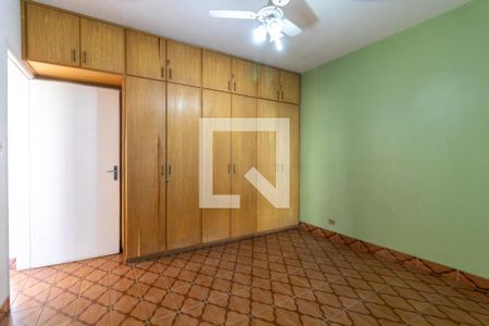 Casa à venda com 240m², 3 quartos e 2 vagas Casa à venda com 240m², 3 quartos e 2 vagasEdícula